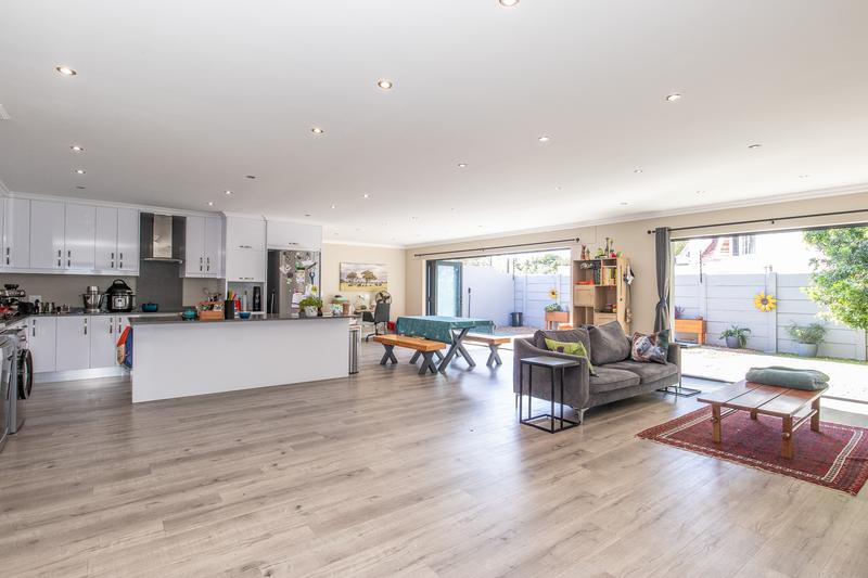 To Let 3 Bedroom Property for Rent in Constantia Western Cape